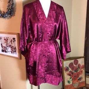 Vintage VICTORIA SECRET size OSFA Satin Silky Robe Valentines Day Sexy Romantic